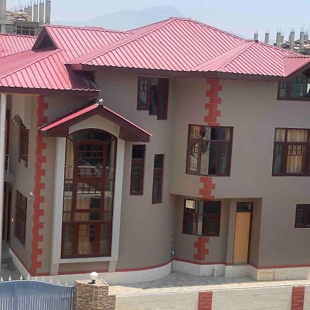 Penthouse Villa Srinagar  Luaran gambar