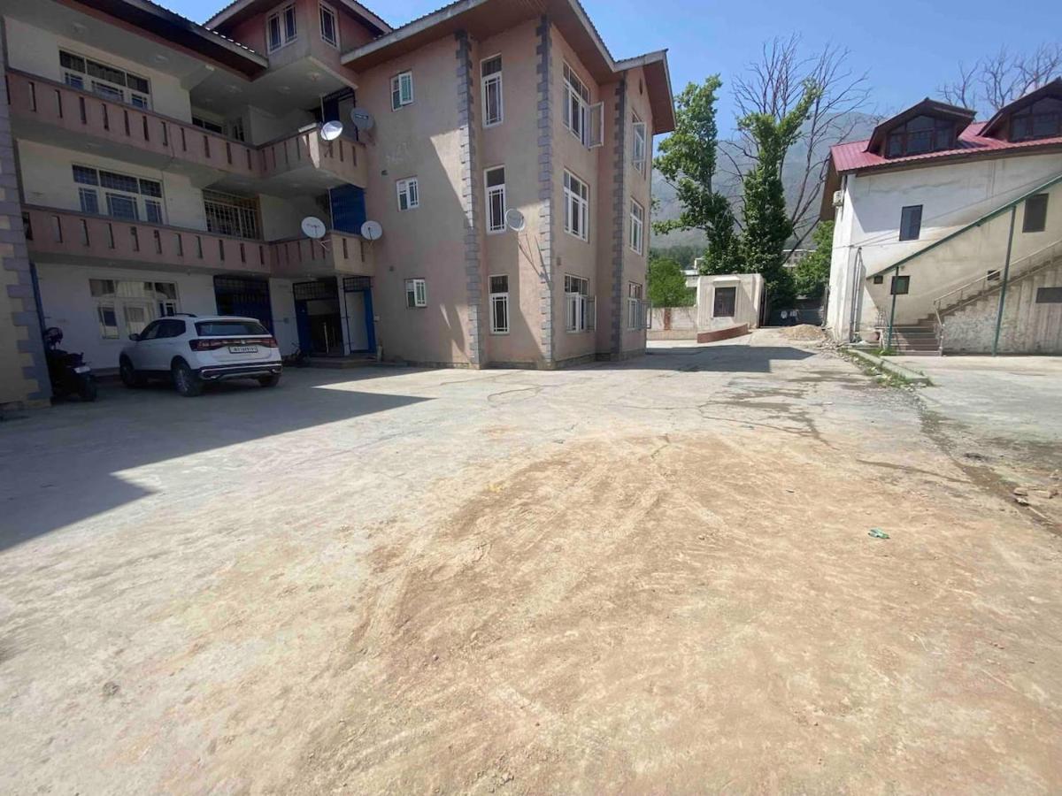 Penthouse Villa Srinagar  Luaran gambar