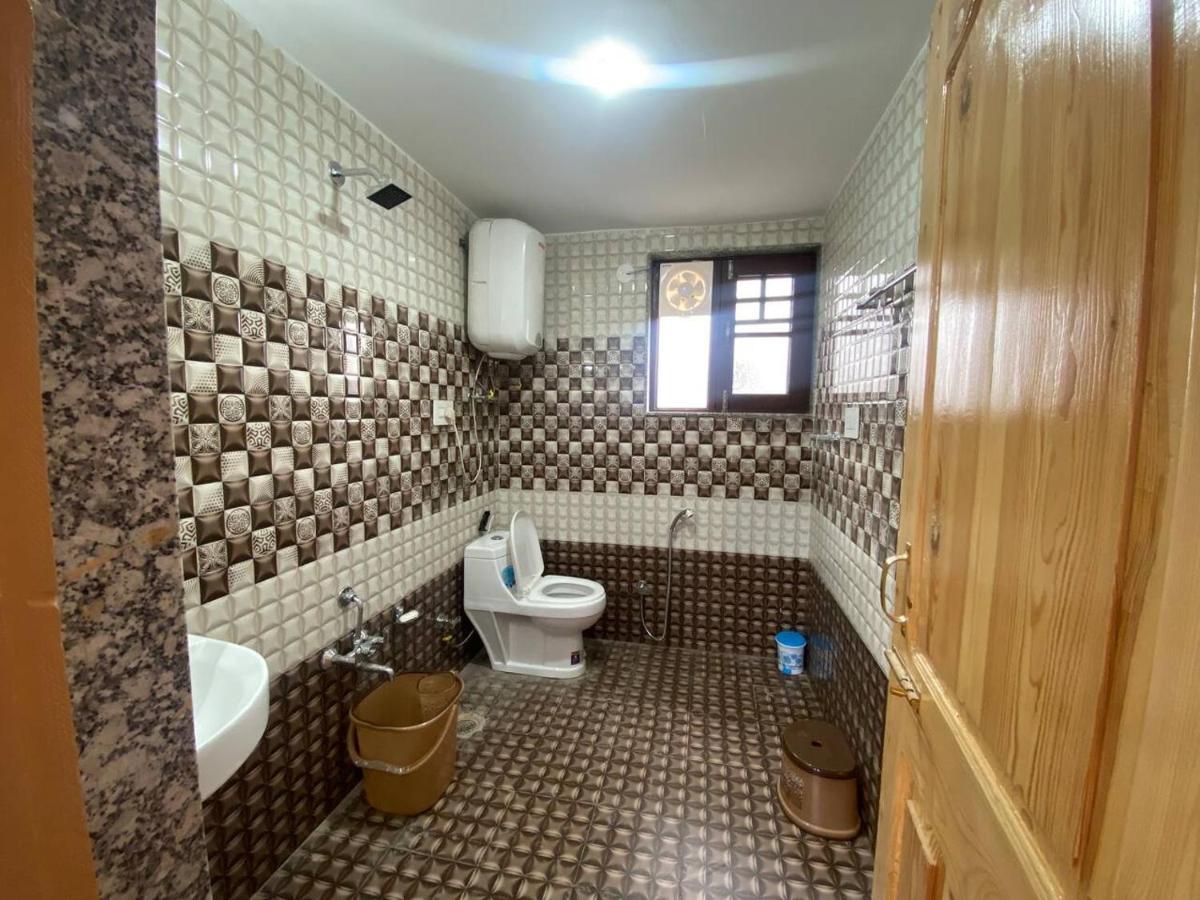 Penthouse Villa Srinagar  Luaran gambar
