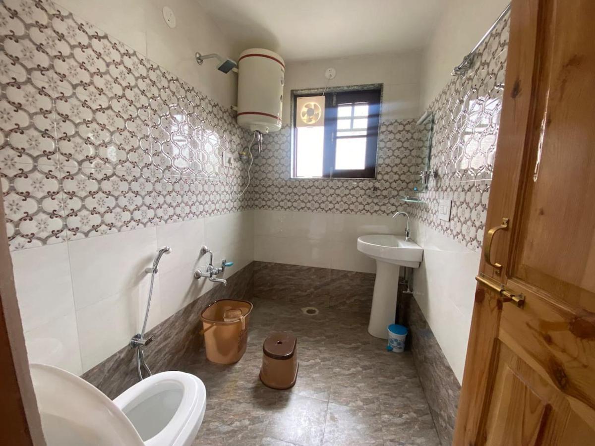 Penthouse Villa Srinagar  Luaran gambar