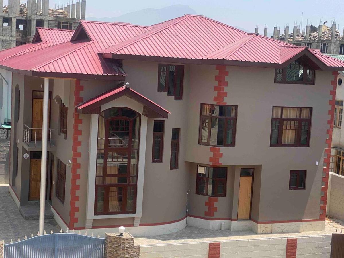 Penthouse Villa Srinagar  Luaran gambar