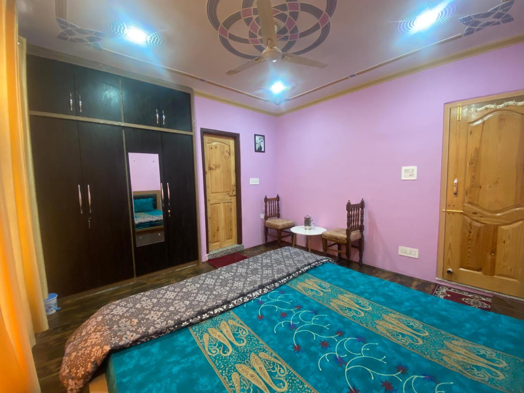 Penthouse Villa Srinagar  Luaran gambar