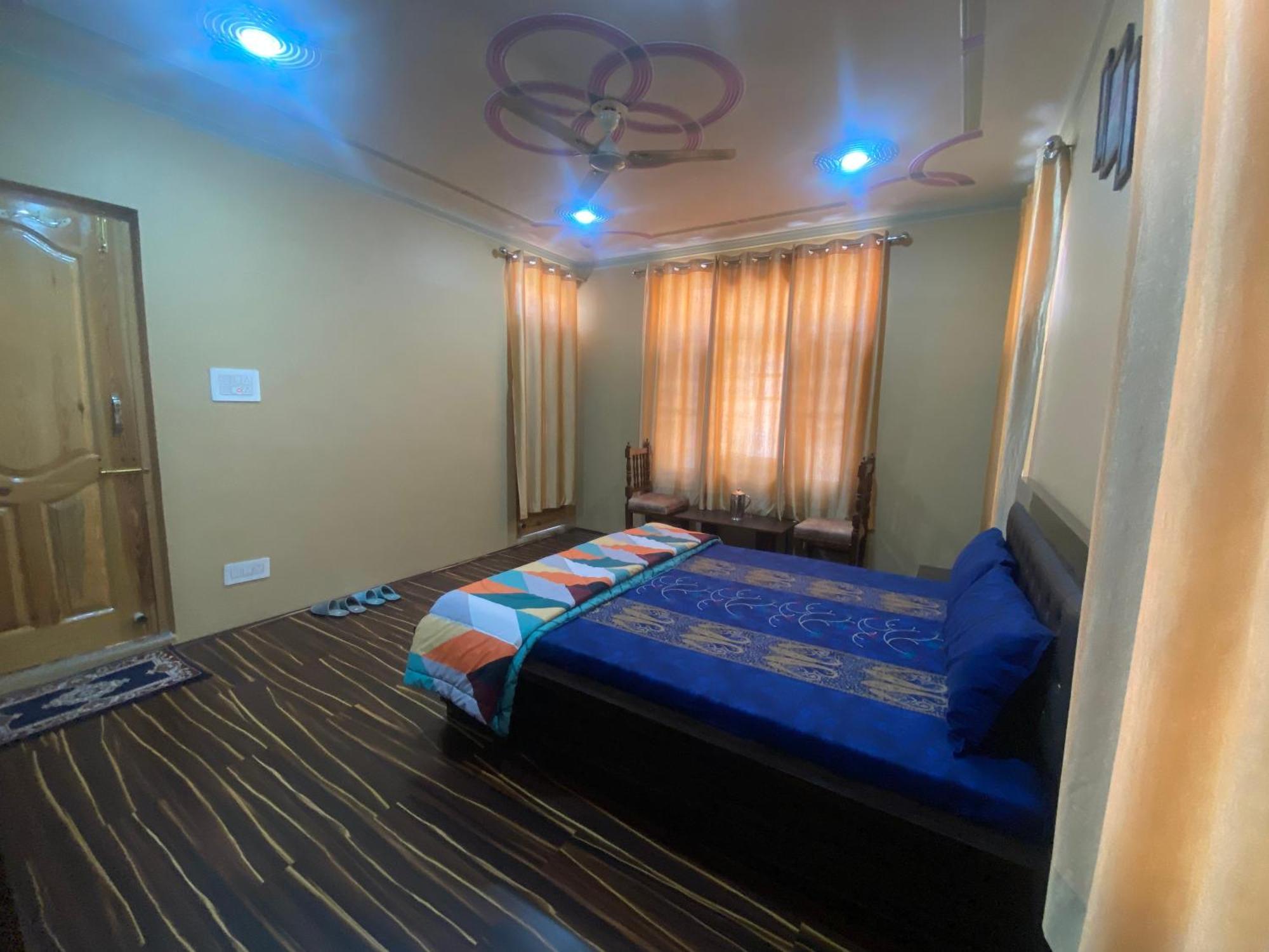 Penthouse Villa Srinagar  Luaran gambar